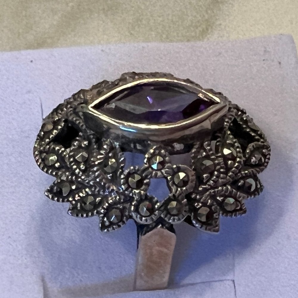 Amethyst & Marcasite Ring - Picture 4 of 7